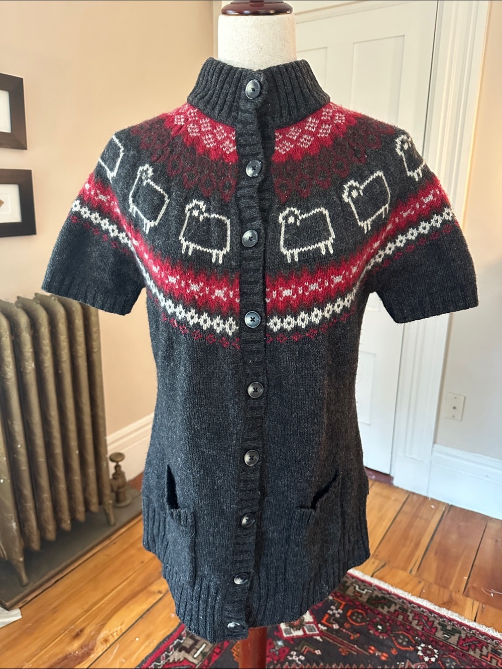 Vintage Woolrich Gray Short Sleeve Fair Isle Sheep Cardigan
